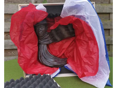 Sculpture résistance buste jean moulin Sculpture résistance buste jean moulin